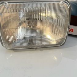  Basic Sealed Beam Headlight Bulb For Cargo Van 