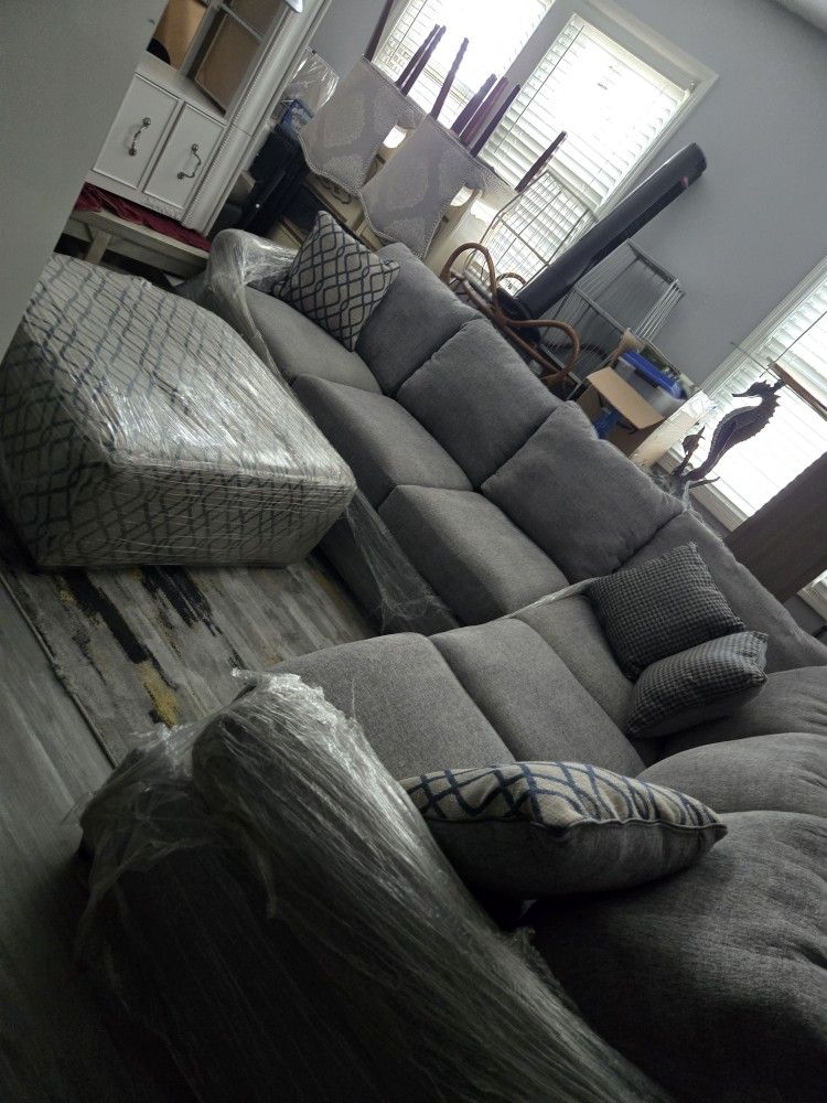 New Sectional Sofa W/ Ottoman and Rug