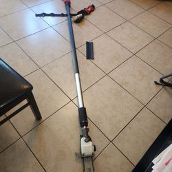 Milwaukee
M18 FUEL 10 in. 18V Lithium-Ion Brushless Electric Cordless Telescoping Pole Saw w/(2) 10 in. Telescoping Saw Chain