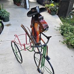 Metal Horse Plant Stand (Yard Art) Clay Pots, Planters