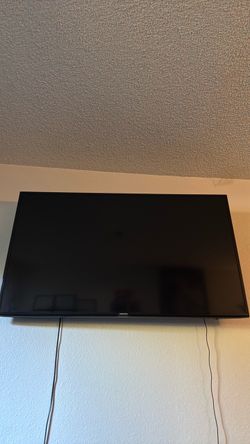 Moving, Selling my 50 inch Samsung Smart TV
