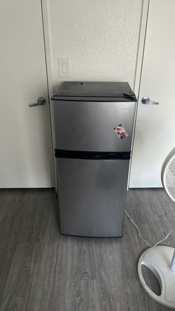 Mini fridge