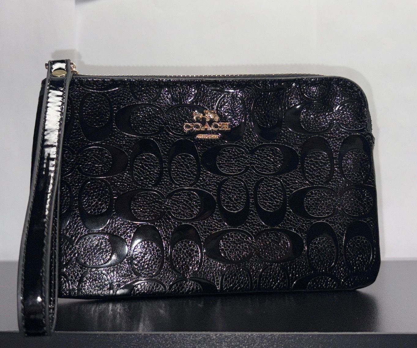 Coach Zip Wristlet - no box