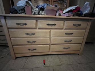Master  Bedroom set w/King size Bed