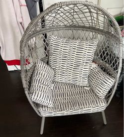 Kids chair egg