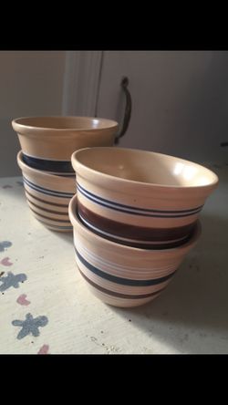 Yellow ware mini bowls