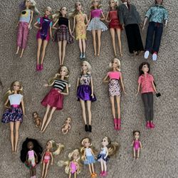 Barbie Dolls And Barbie Clothes 