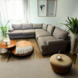 Like New Rooms To Go Cindy Crawford 3 PC Grey Sectional Sofa - Delivery available 🚚 - Retails $2199