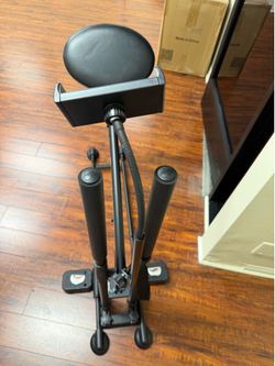 Squat machine