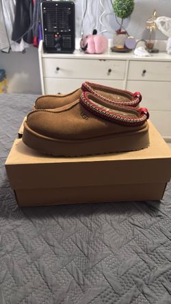 UGG Slippers Women