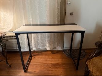 Wooden Desk/Table Excellent Condition