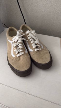 Vans (8.5 Men’s)