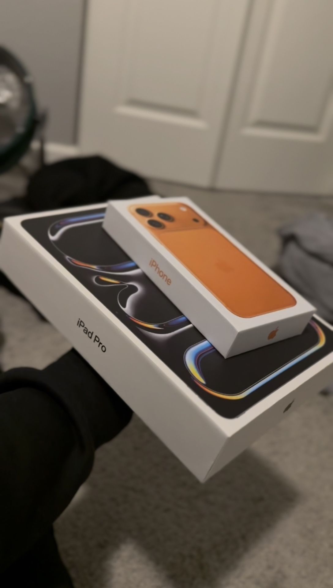 NEW Apple iPhone 17 Pro Max 1TB – Cosmic Orange – Factory Sealed – US Model A3257 + iPad Pro 11 1tb 256 Gb