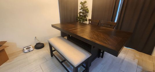 Kitchen table