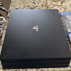 PS4 + 12 Games 