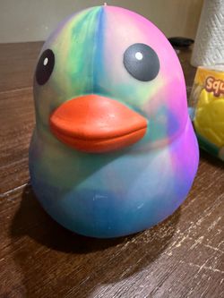 Tie-dye squeezy duck