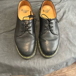 DR MARTENS Model 1461 Shoes Men’s Size 7 Women’s Size 8