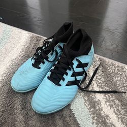 Indoor soccer Shoes (Size 3.5)