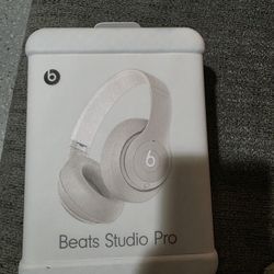 Beats Studio Pro