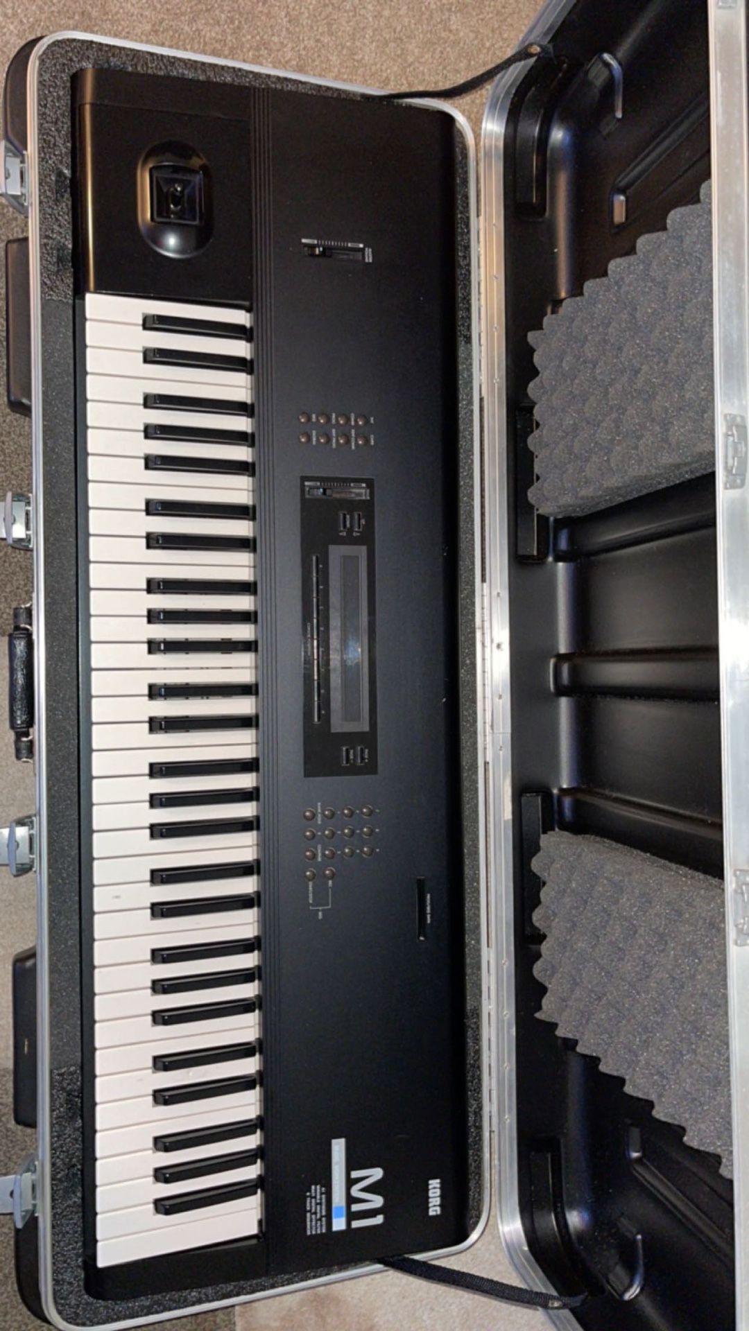 Korg M1