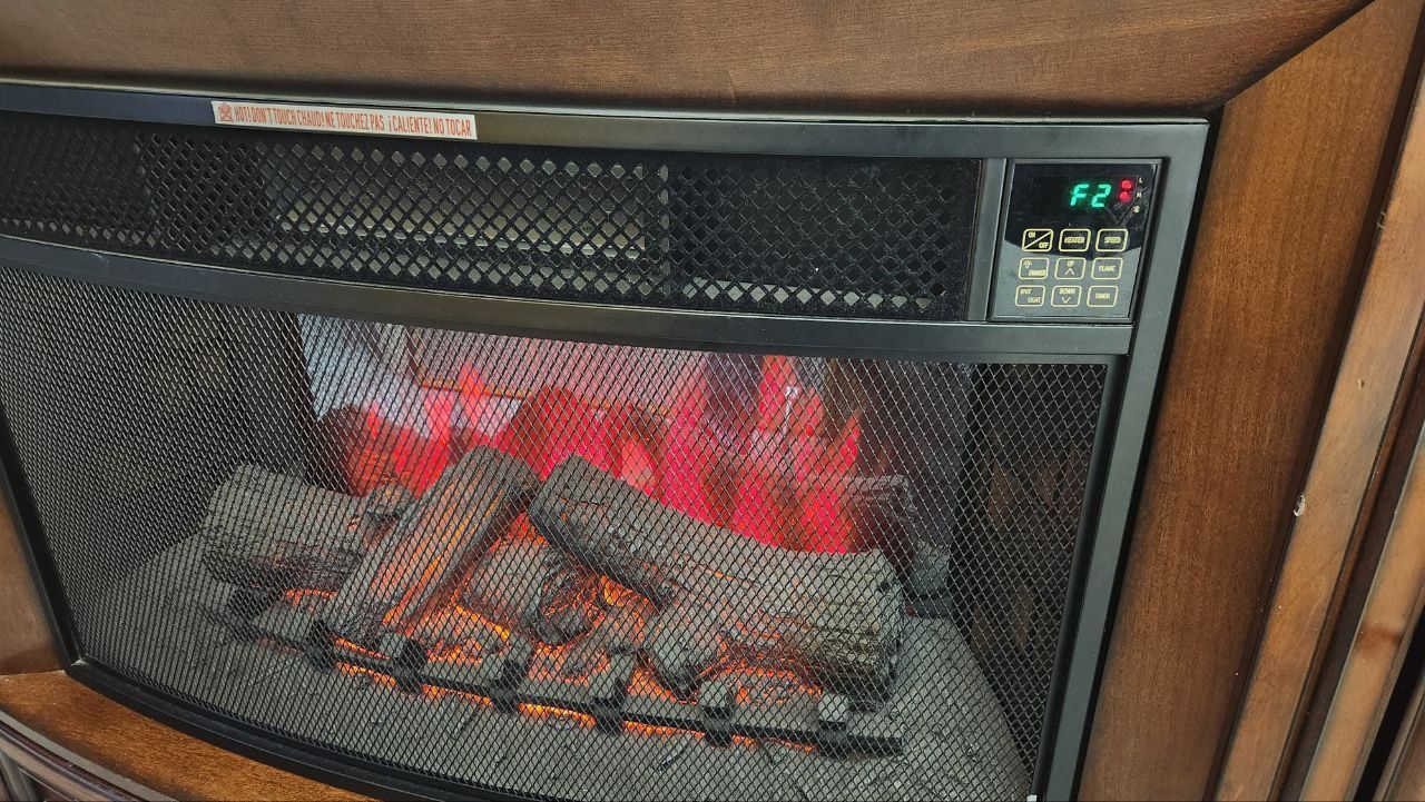 WELL UNIVERSAL LTD. Model name: ELECTRIC HEATER Modelo No.: WU-31533BE 2ALXT-C094BT