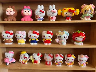 Hello Kitty Figures