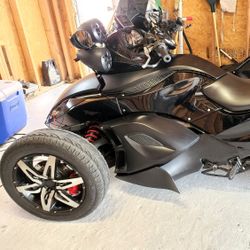 2010 Can Am Spyder RS  M5 