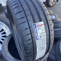 245/35/19 Michelin PS4s
