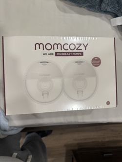 BRAND NEW Momcozy M5 Breast Pump