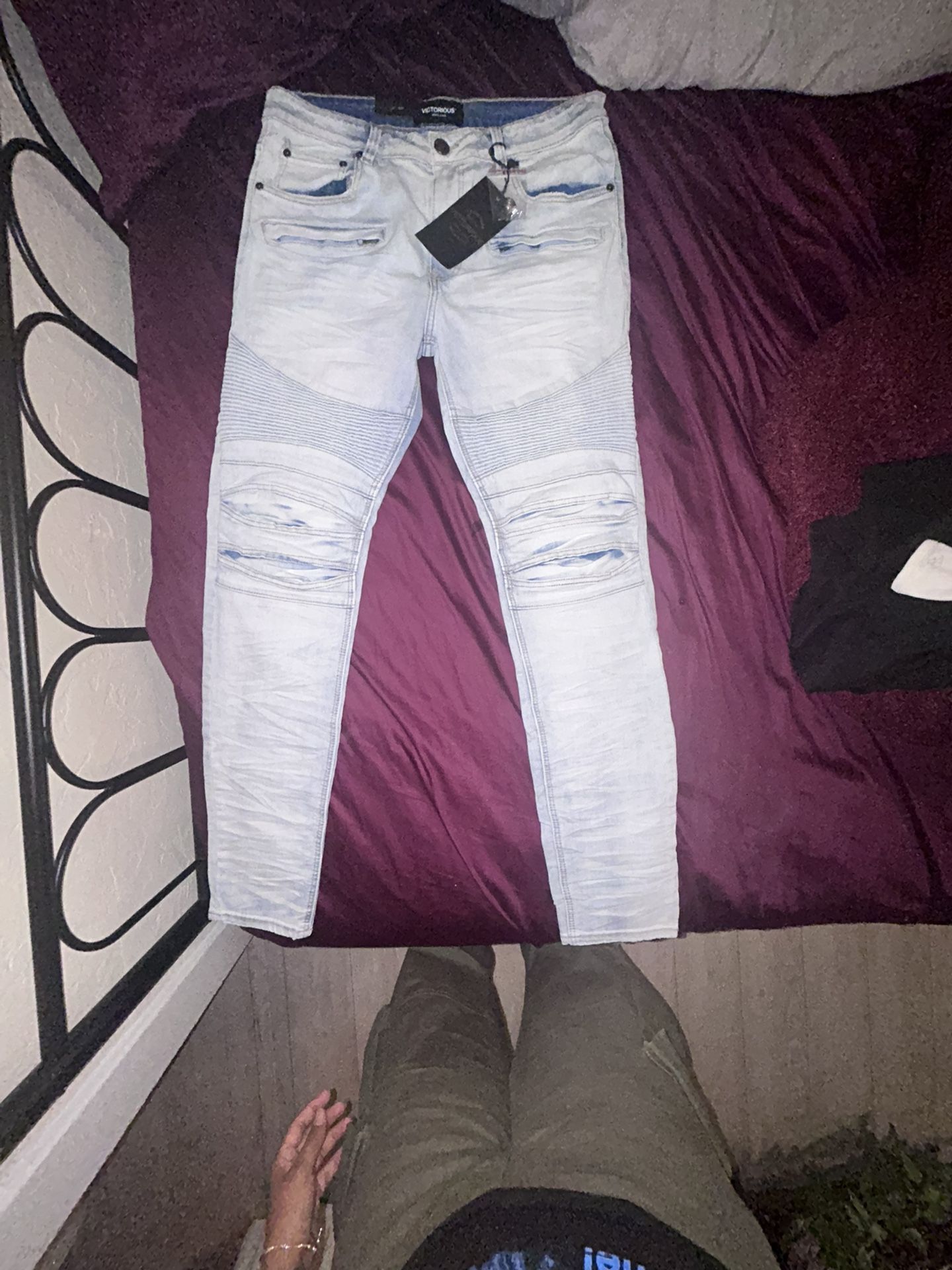 Victorious men Jeans NEW***