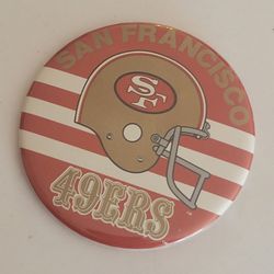 Vintage San Francisco 49ers Pinback Button Red Striped Helmet Football
Pin 3.5" diameter. Pre-owned, good shape, please see photos for details.