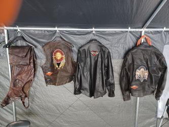 Harley Davidson Leather XL - 4 items. Coat, Shirt, Vest, Chaps