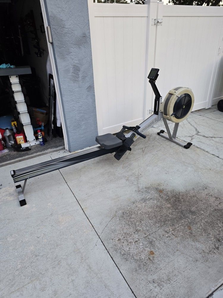Concept 2 Pm5 Rower