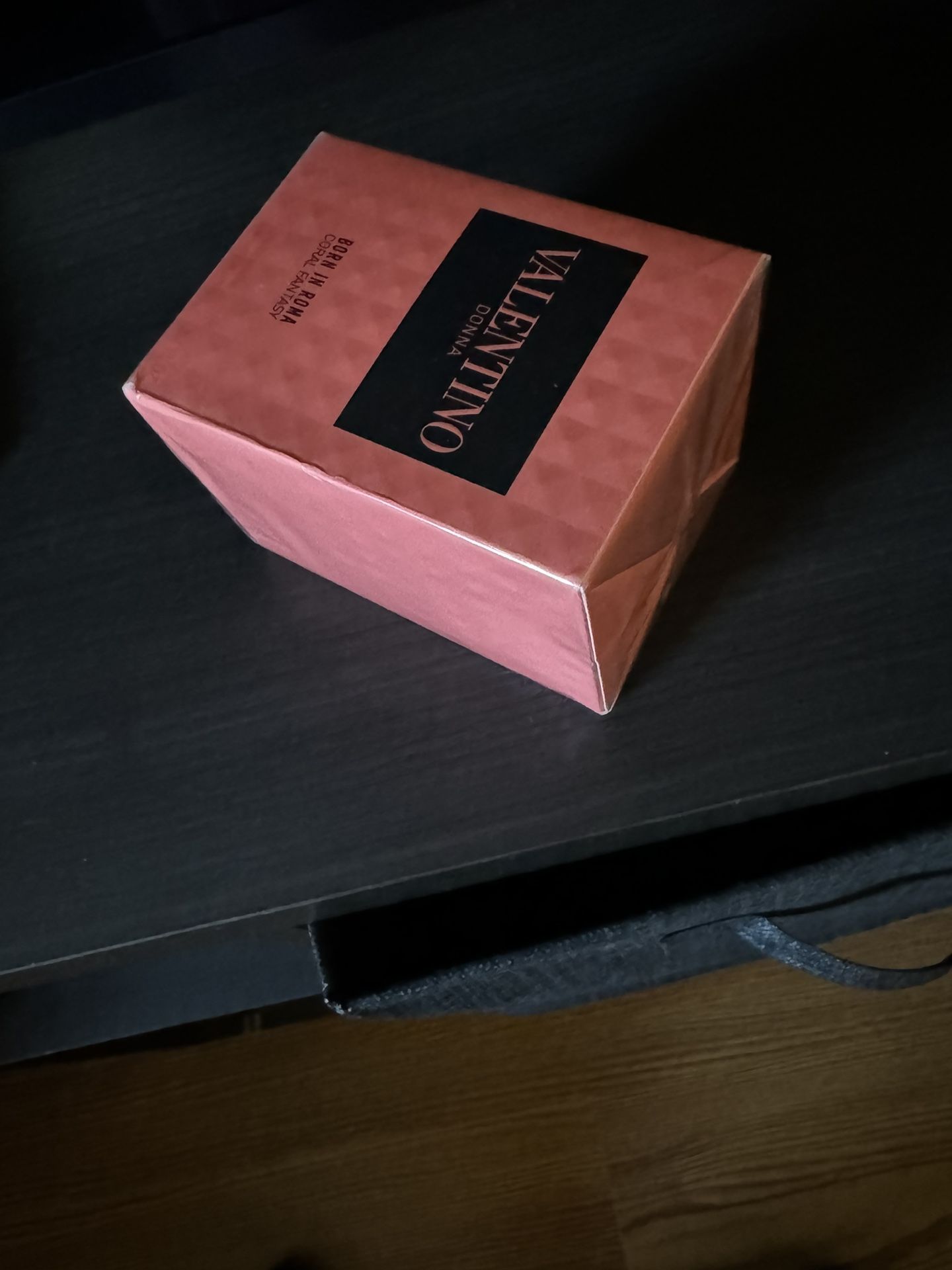 NEW Women Valentino Born in Roma 