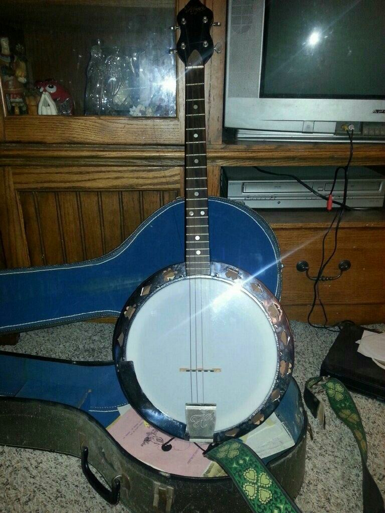 hoyer 4 string banjo(rare)