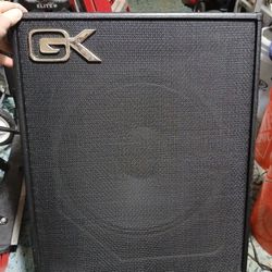   Gallian Krueger. Base Amp 