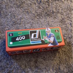 Brand new completely 400 NFL card set