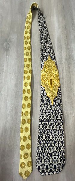 Gianni Versace Silk Tie – Vintage Medusa Print – Made in Italy (PO1020528) -Very Good Condition