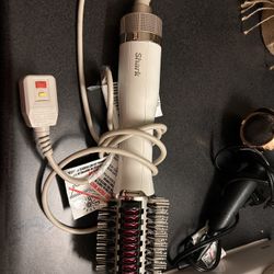 Shark SmoothStyle Heated Comb and Blow Dryer Brush