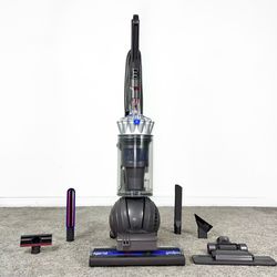 Dyson Ball Animal Pro Vacuum Cleaner w/ attachments - Aspiradora