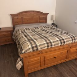 4 Piece Broyhill Queen Size Bedroom Set