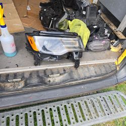 OEM Right Passenger Side Xenon Headlamp For Jeep Grand Cherokee Limited Overland