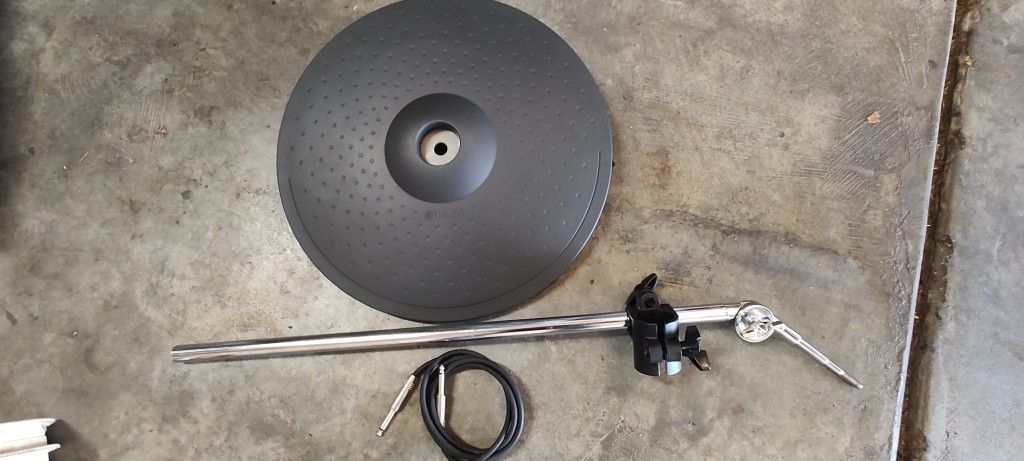 Yamaha Electronic Cymbal PCY150S With Stand