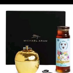 Michael Aram Honey Pot Gift Set – Apple Honey Jar w/Spoon & Savannah Bee Honey
