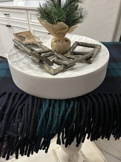 Beautiful White Ceramic Decorative Bowl For Coffee /side Table