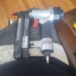 Brad Nailer Porter Cable 