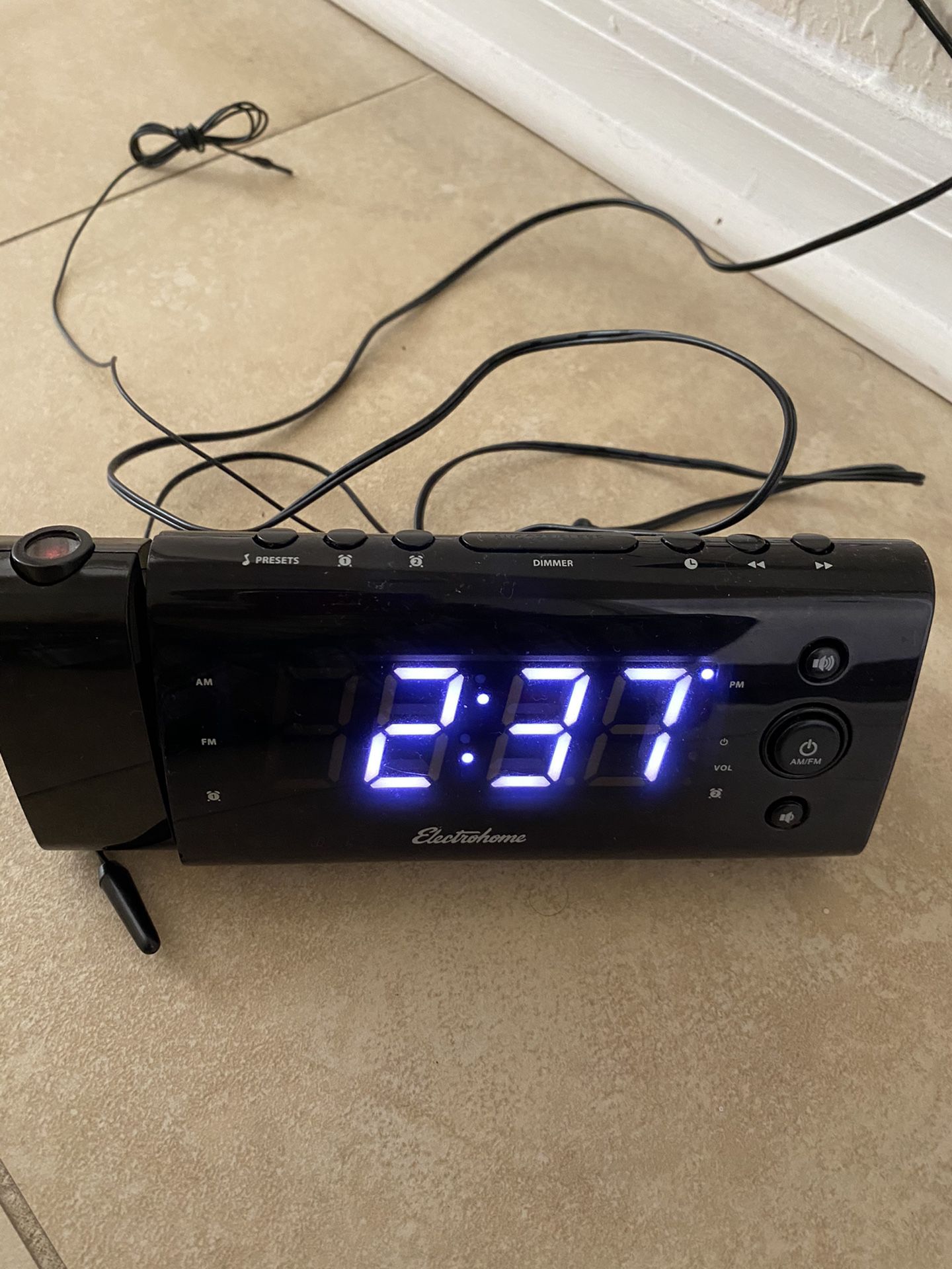 Projection clock