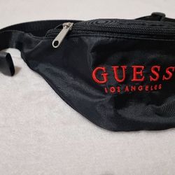 Guess Canguro Bag & Guess Belt 