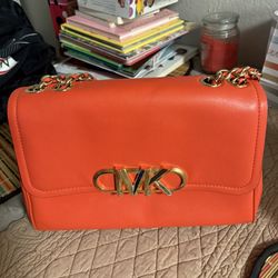 Michael Kors Parker Extra-Large Convertible Chain Shoulder Bag 