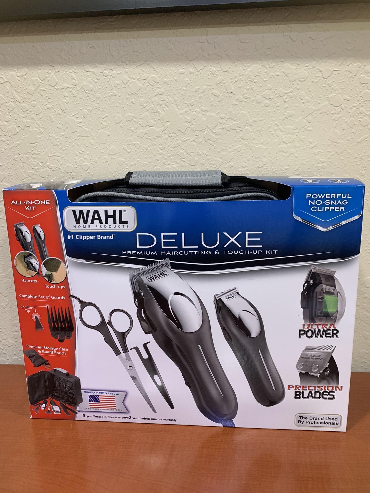 WAHL(DELUXE HAIRCUTTING & TOUCH-UP KIT)